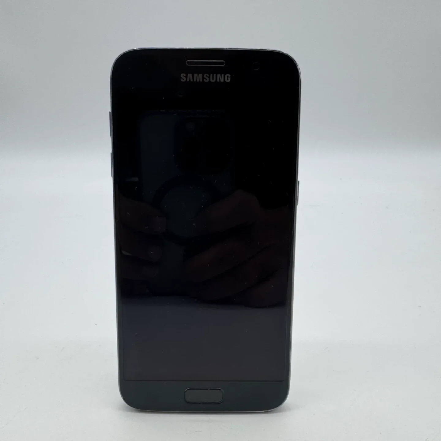 Samsung Galaxy S7 Smartphone – For Parts  See Description