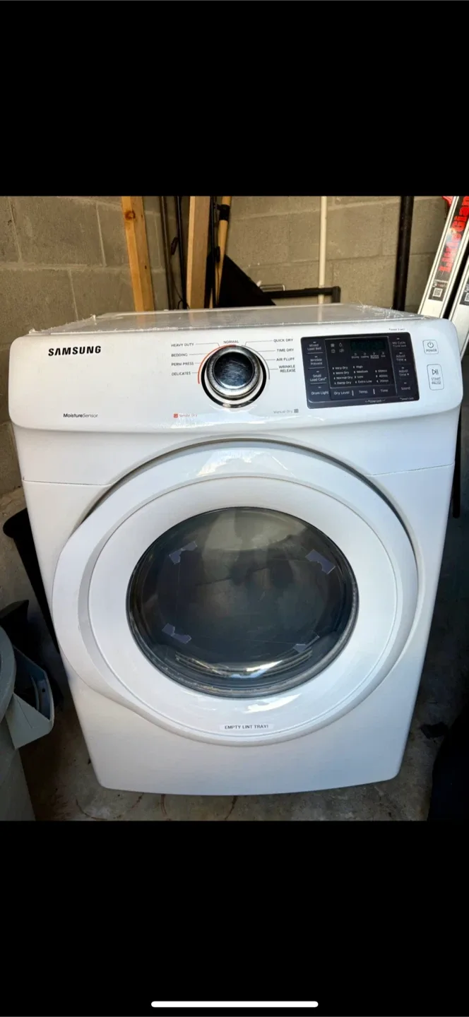 Samsung Dryer - Model DV42H5000EW