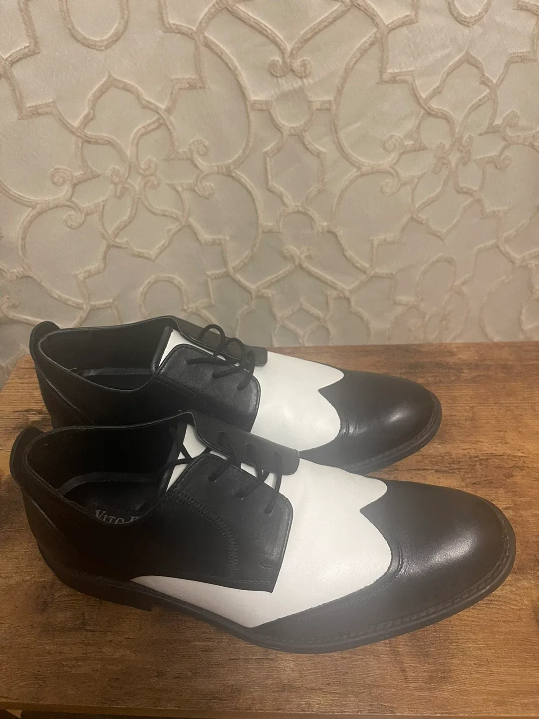 Vito Rufolo Black & White Wingtip Dress Shoes - Size 10