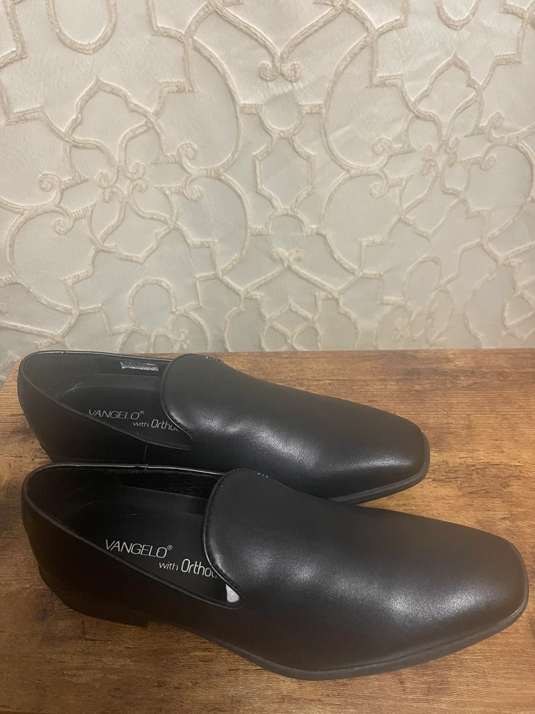 Vangelo Black Leather Loafers