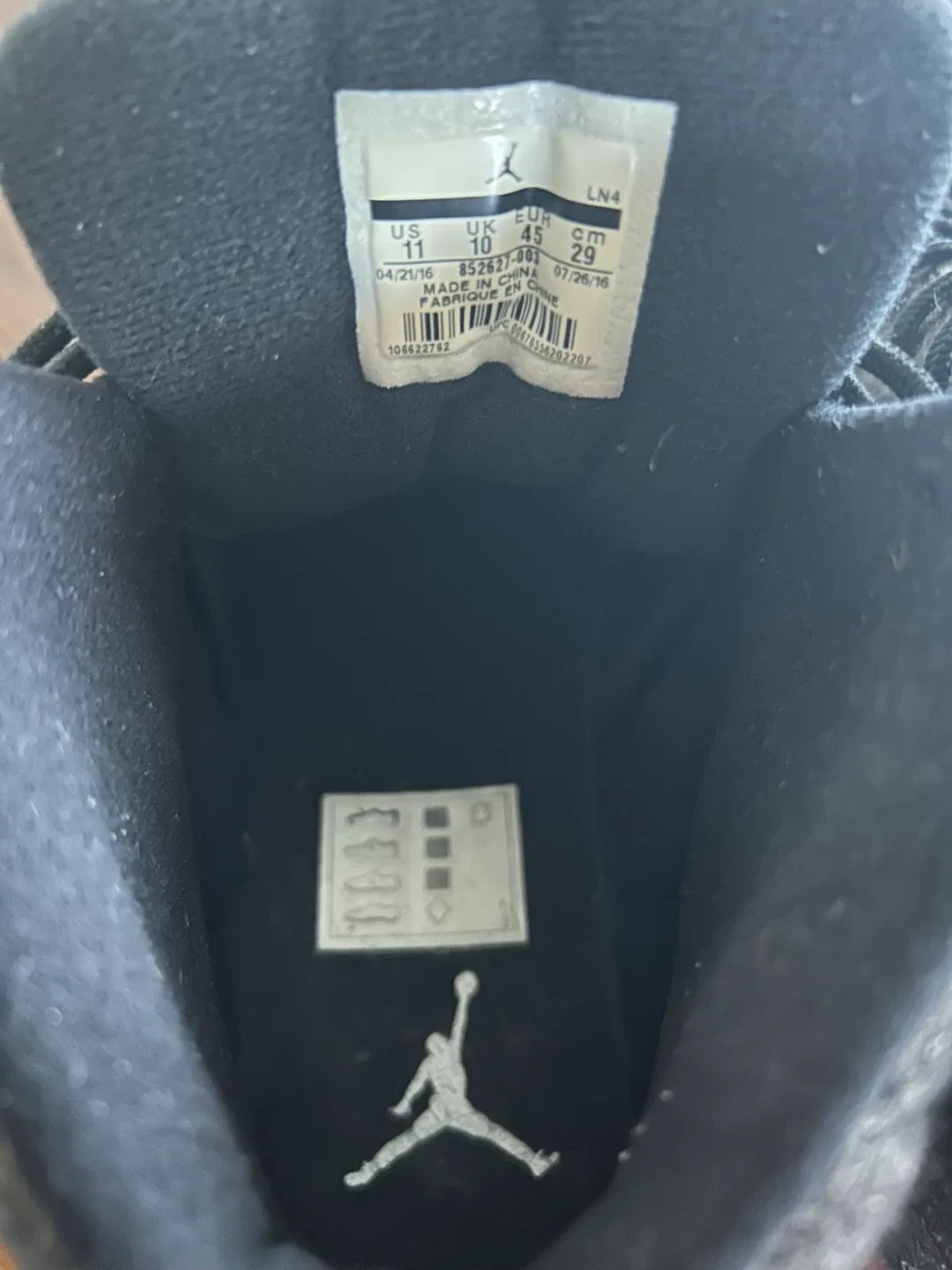 Air Jordan 12 Retro Wool Dark Grey, Size 11 image indicator(5)