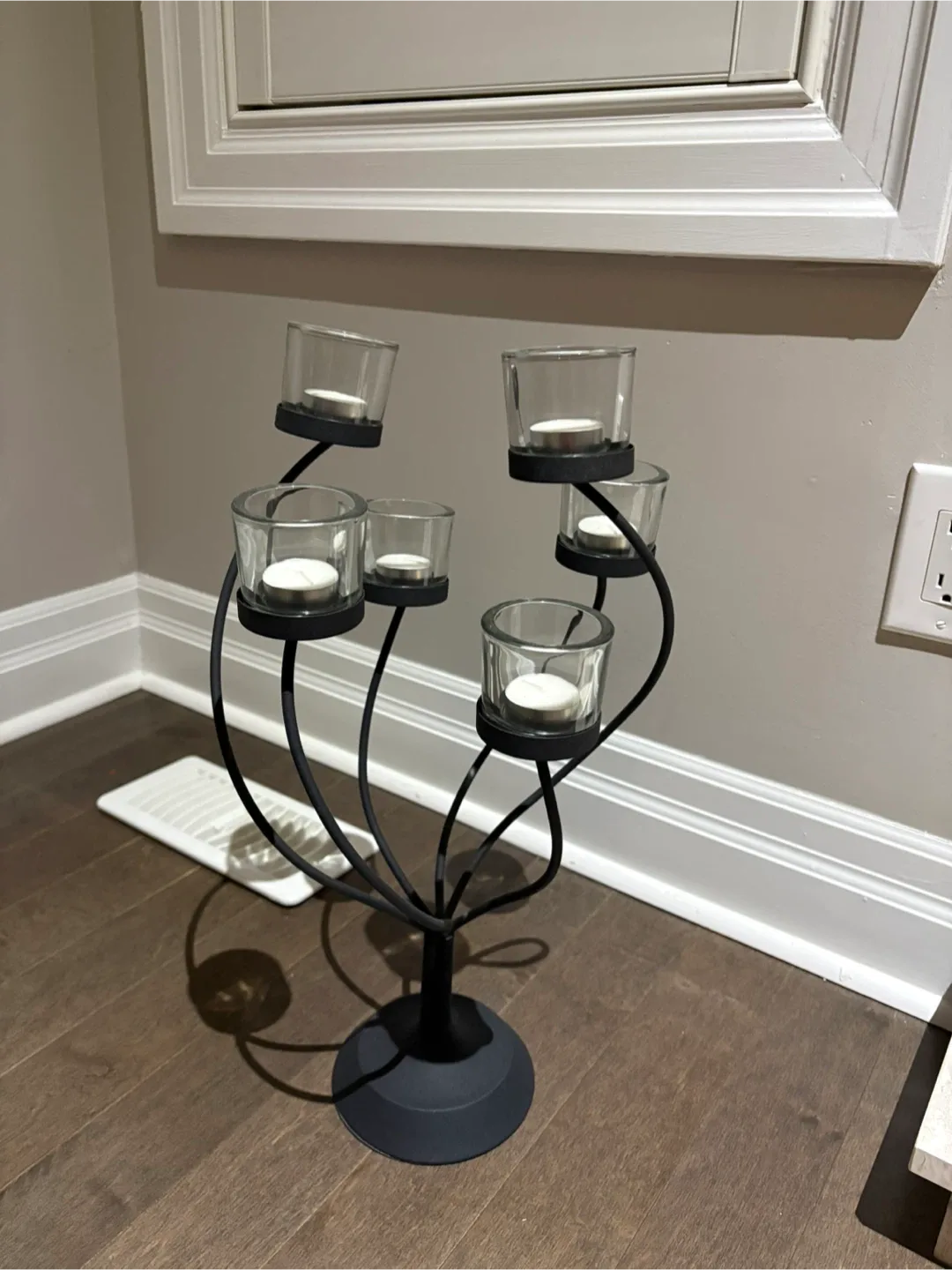 Black Metal 7-Candle Holder image indicator(2)