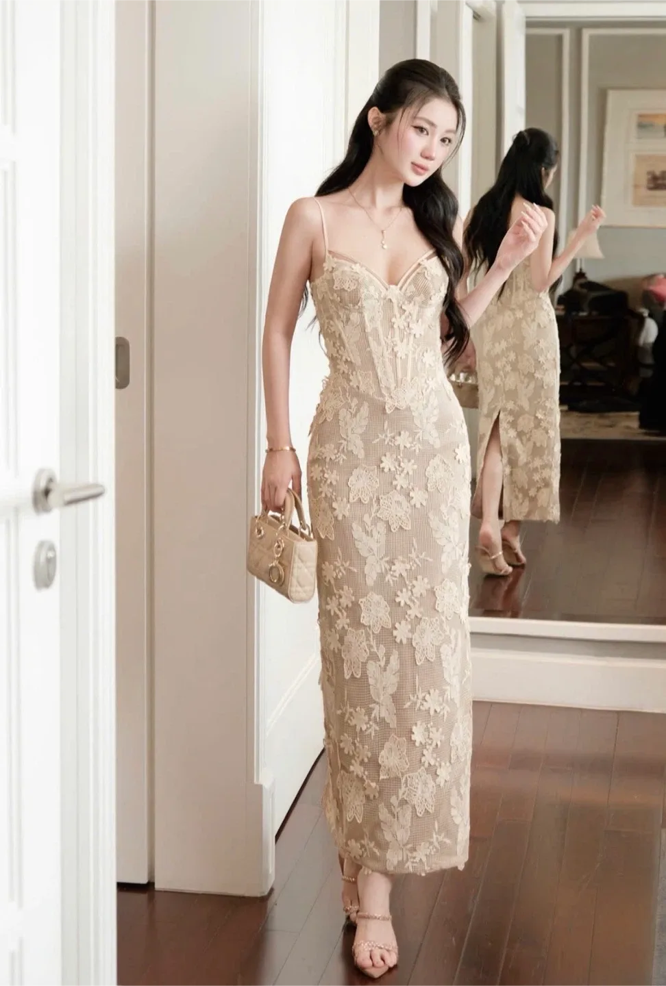 Tareeya Floral Lace Corset Dress image indicator(2)