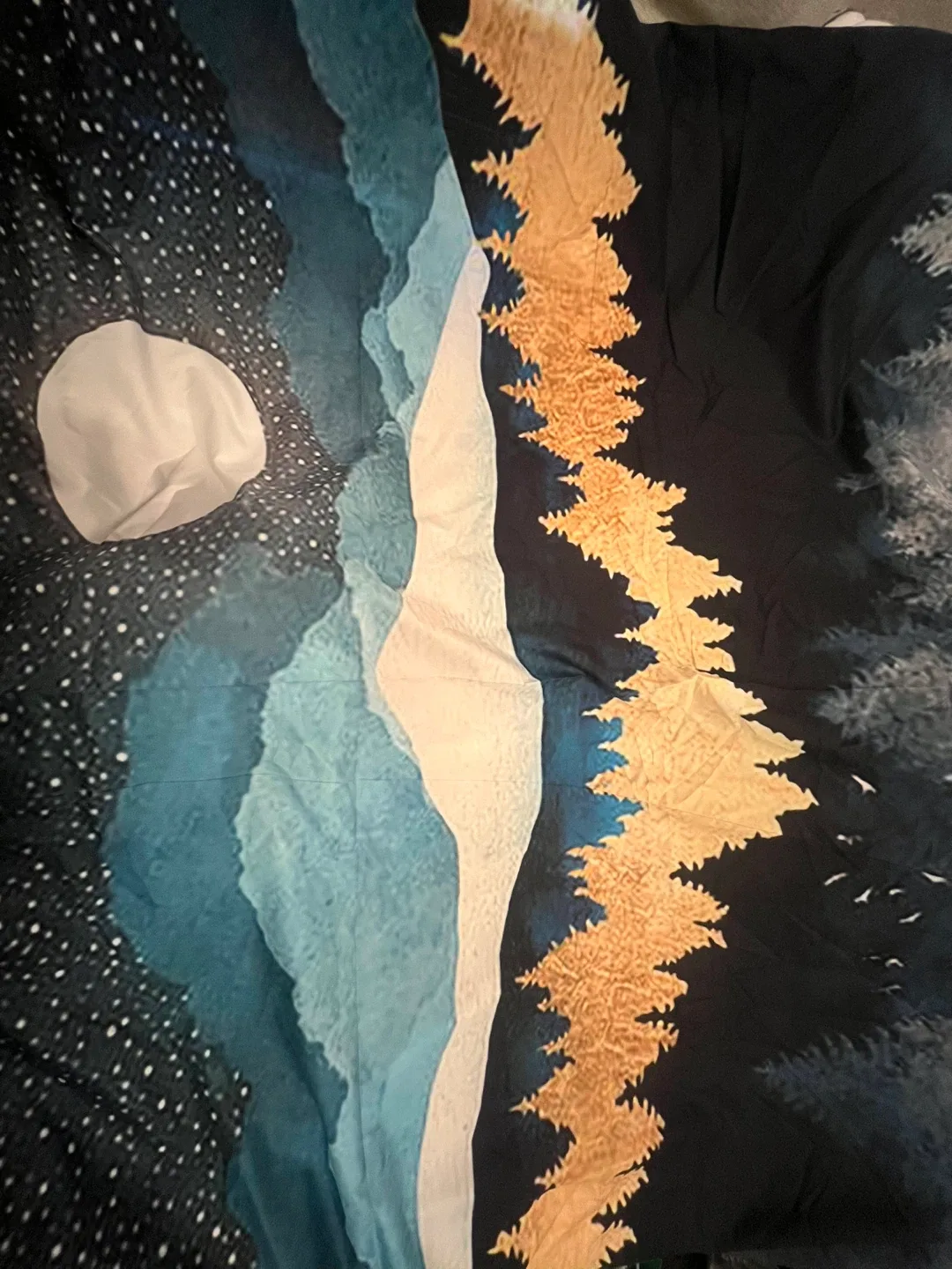 Wall Tapestry Mountain & Sea image indicator(2)