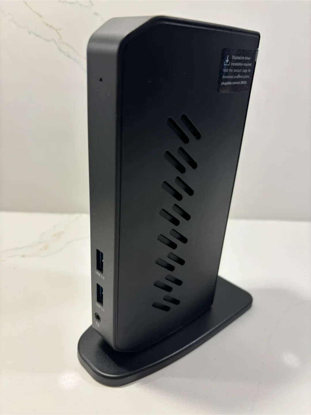 Plugable UD-3900Z Dual Monitor Docking Station, USB 3.0 & USB-C image indicator(5)