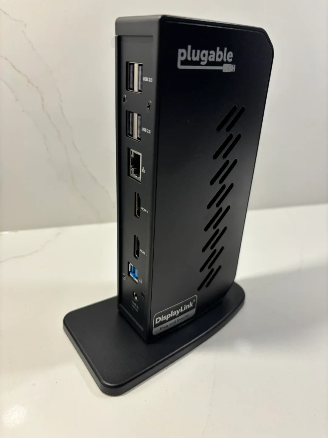 Plugable UD-3900Z Dual Monitor Docking Station, USB 3.0 & USB-C image indicator(4)