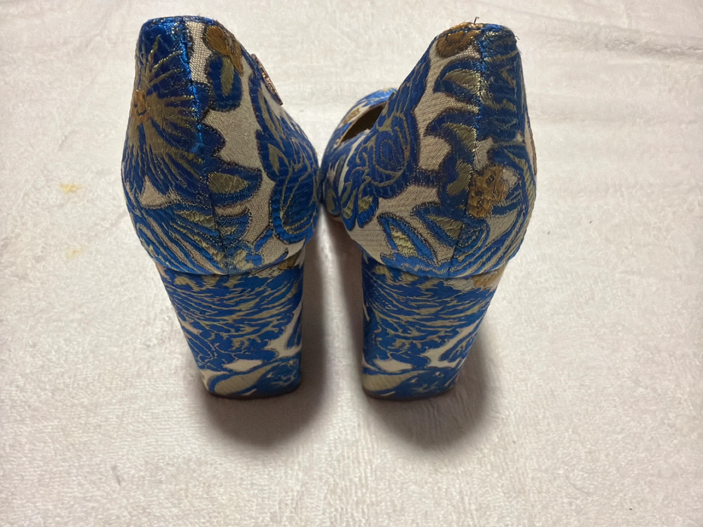 Tory Burch Heels - Size 6.5M - Blue Floral - photo 4