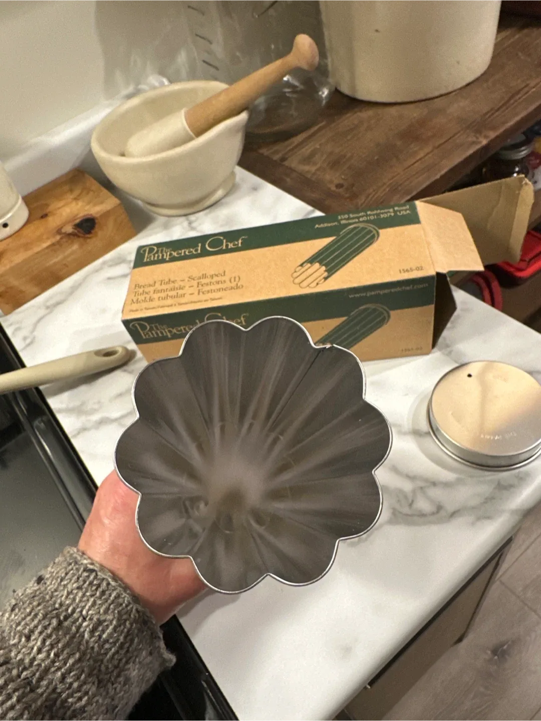 Pampered Chef Bread Tube - Scalloped image indicator(3)