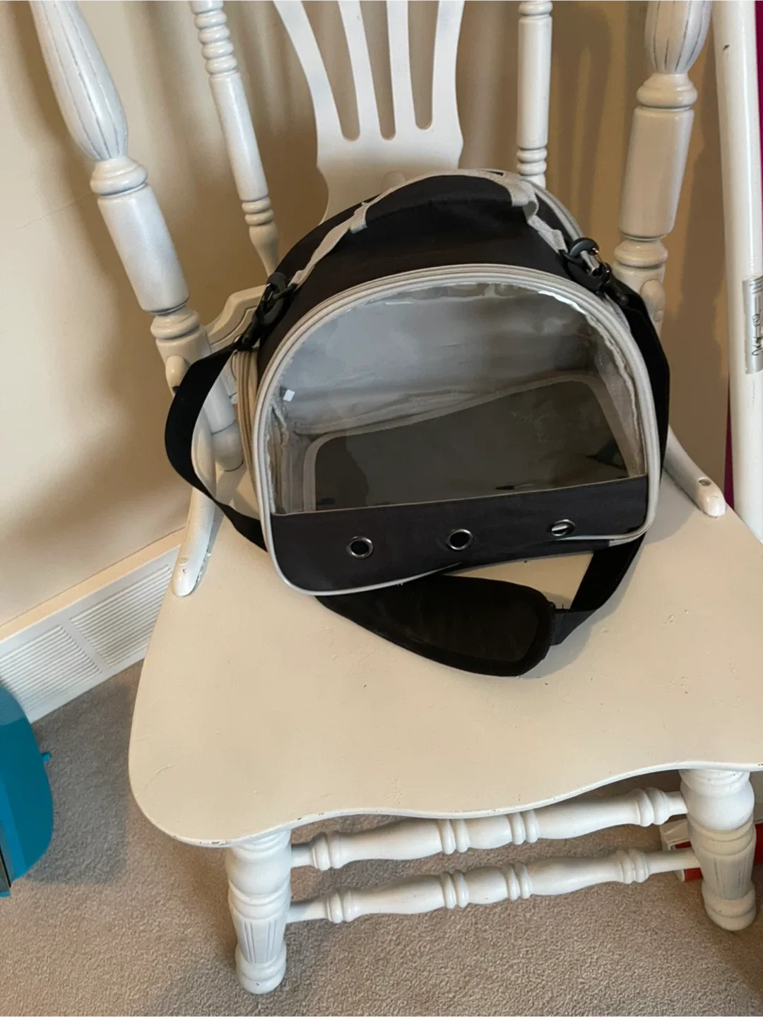 #Cleanout Brand new Pet Carrier - Black & Grey