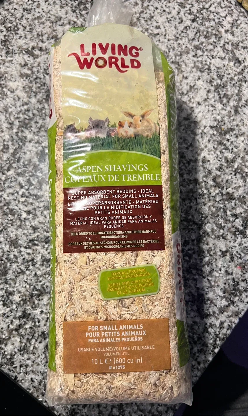 Living World Aspen Shavings - Small Animal Bedding