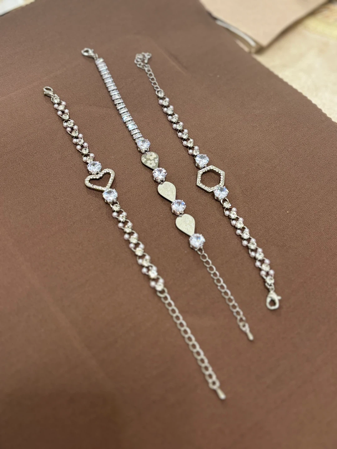 Earring set of 6 & Bracelet - photo 2