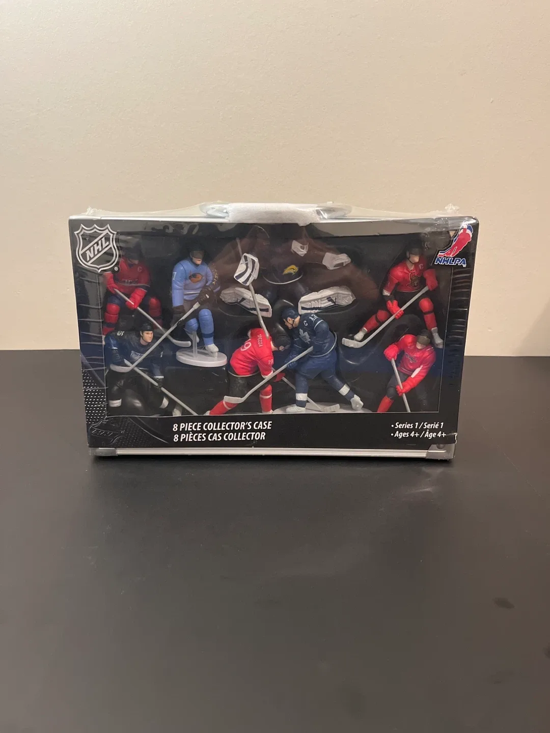NHL 8 Piece Collector's Case - Series 1 NEW
