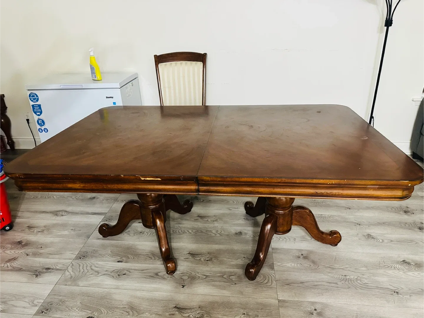 Dining Table with 4 Chairs image indicator(5)