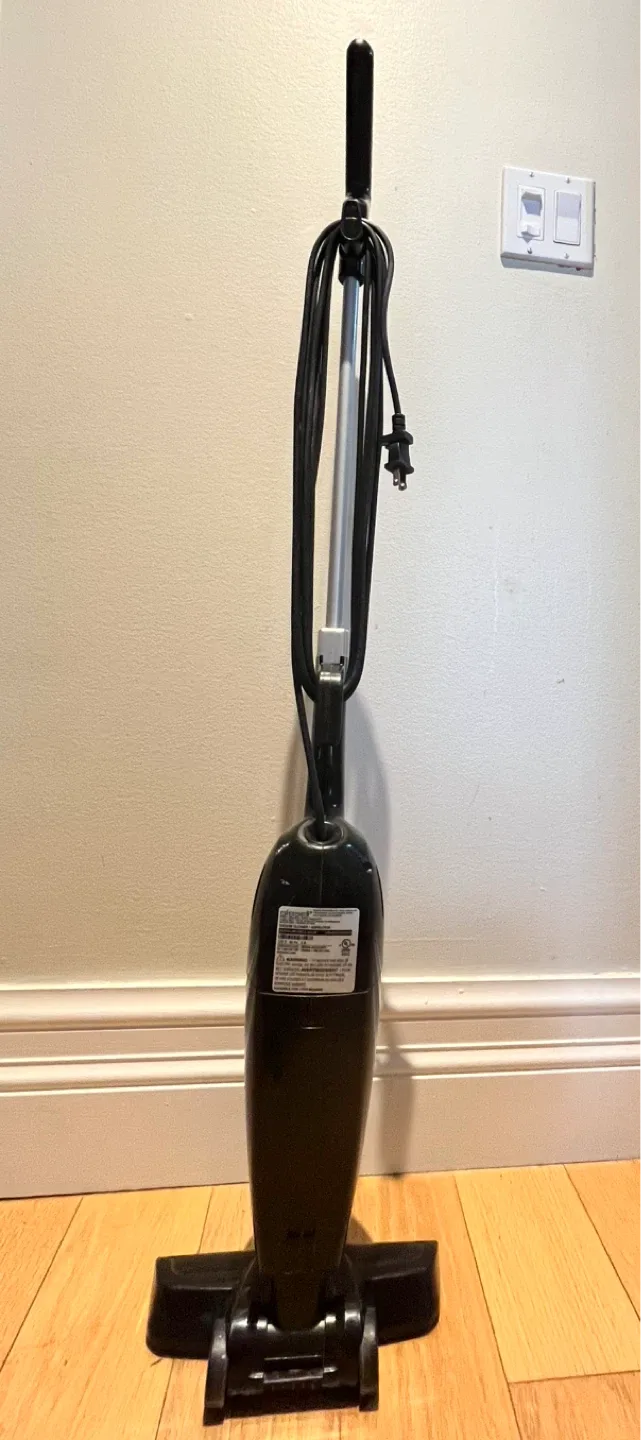 Bissell Stick Vacuum - Black image indicator(2)