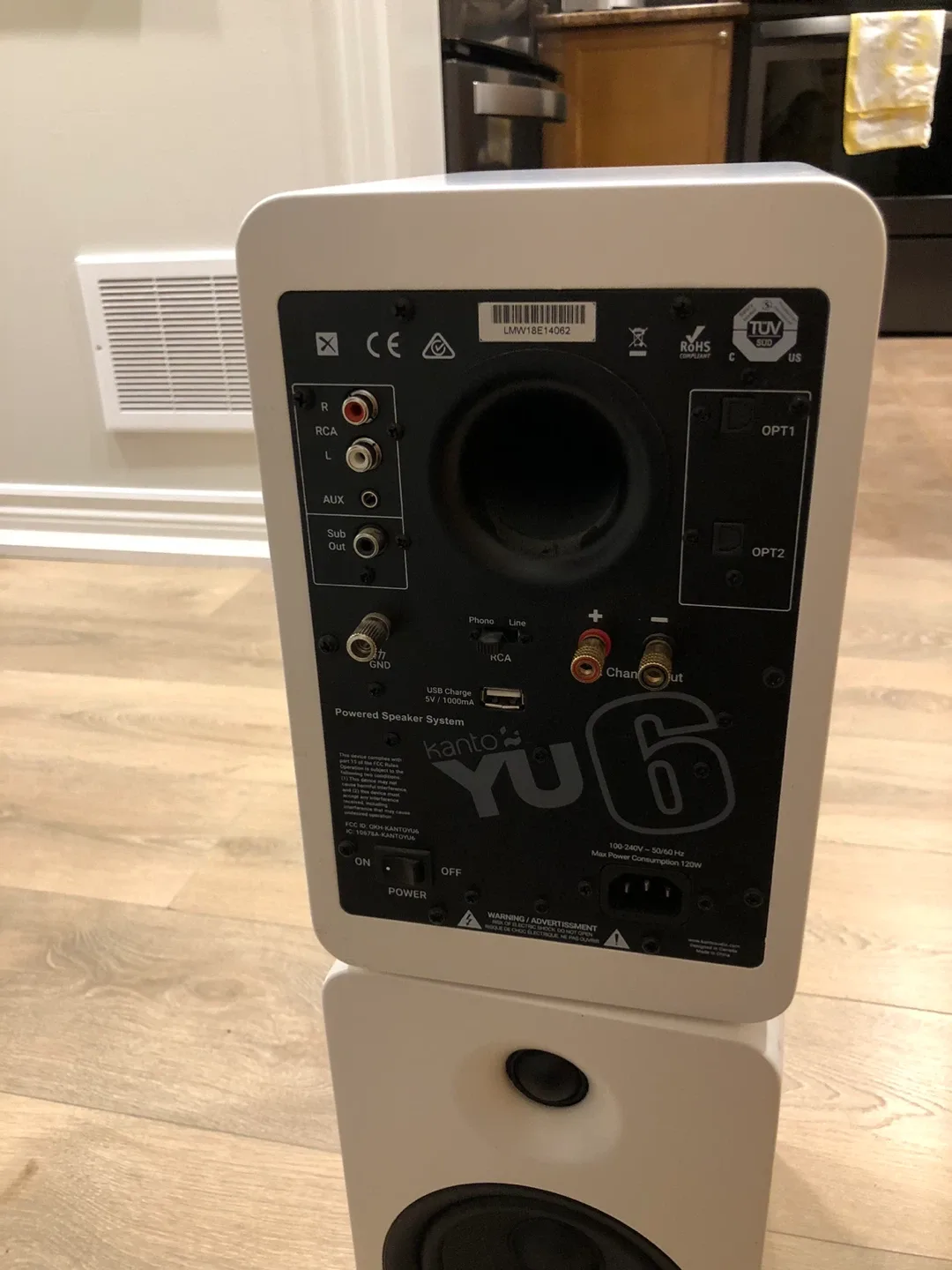 Kanto YU6 Powered Speaker System - White image indicator(2)