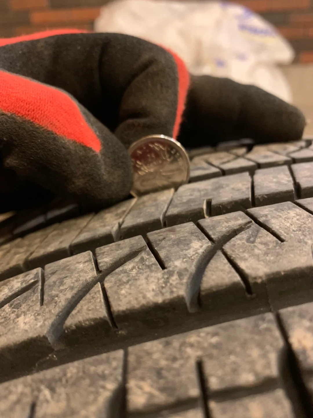 Subaru rims Yokohama 225/60R18 Tires - Set of 4 image indicator(3)