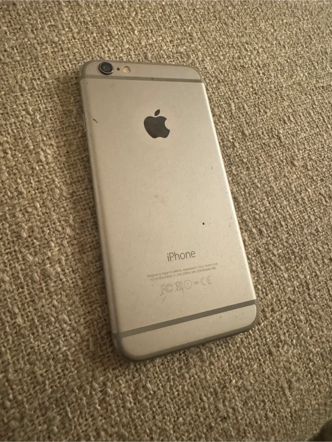 iPhone 6 64gb - Damaged Screen image indicator(2)