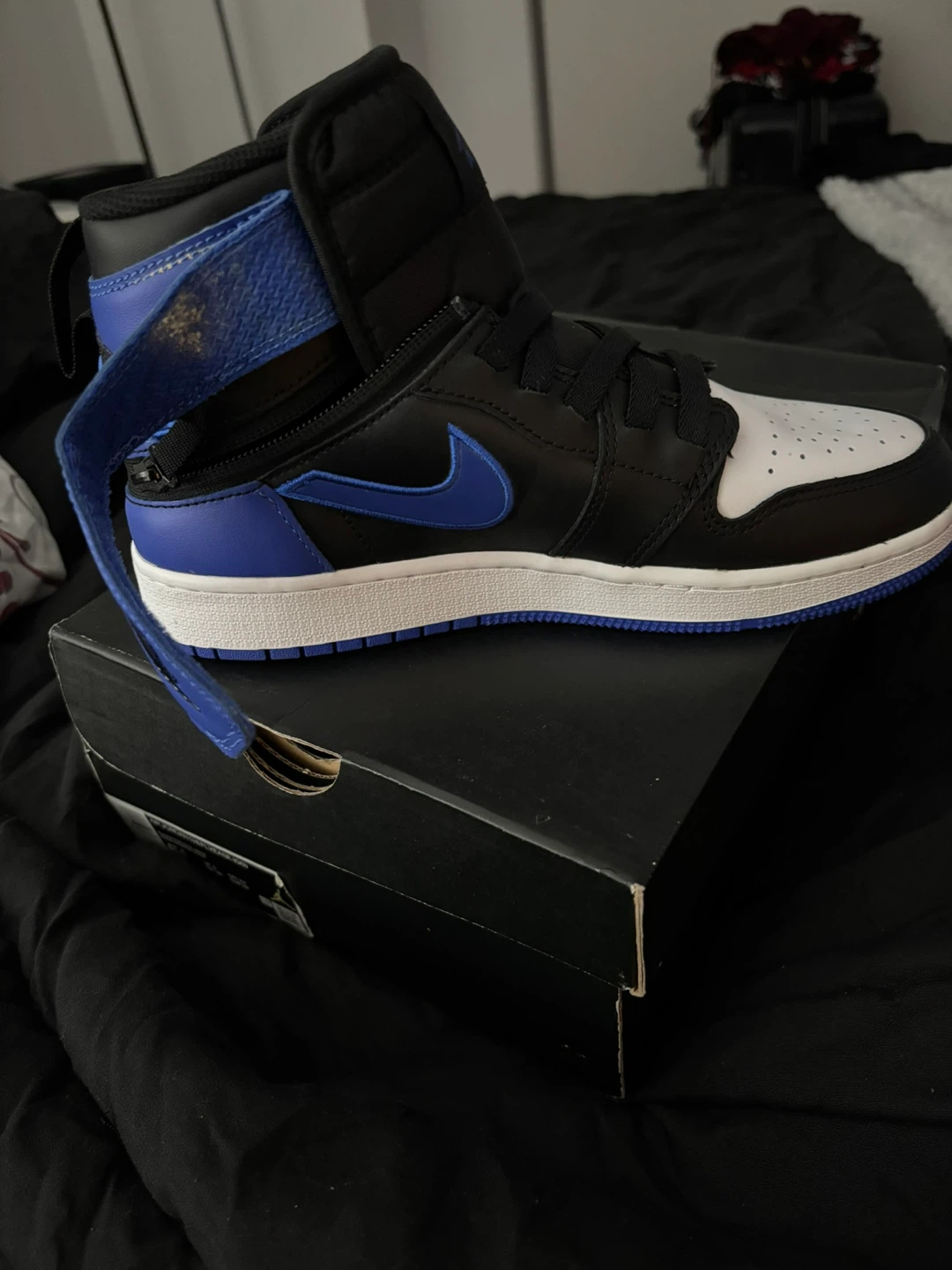 Nike Air Jordan 1 FlyEase Black/Blue Size 5.5Y - photo 2