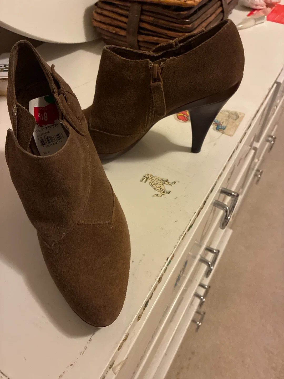 Circa Joan & David Brown Suede Booties Size 8.5