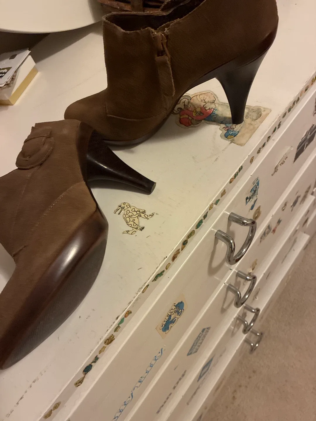 Circa Joan & David Brown Suede Booties Size 8.5 image indicator(3)