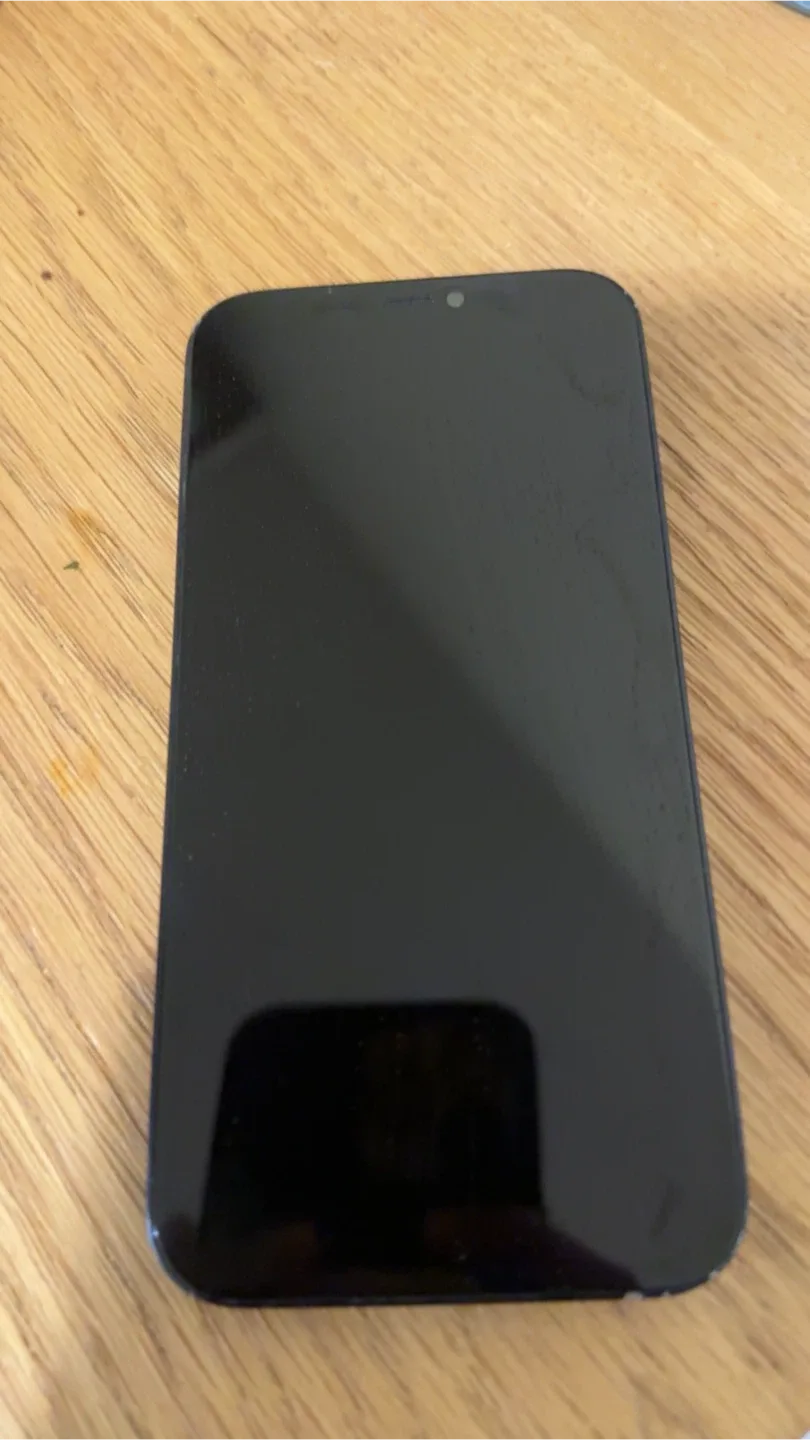 Apple iPhone 12 - Black image indicator(2)