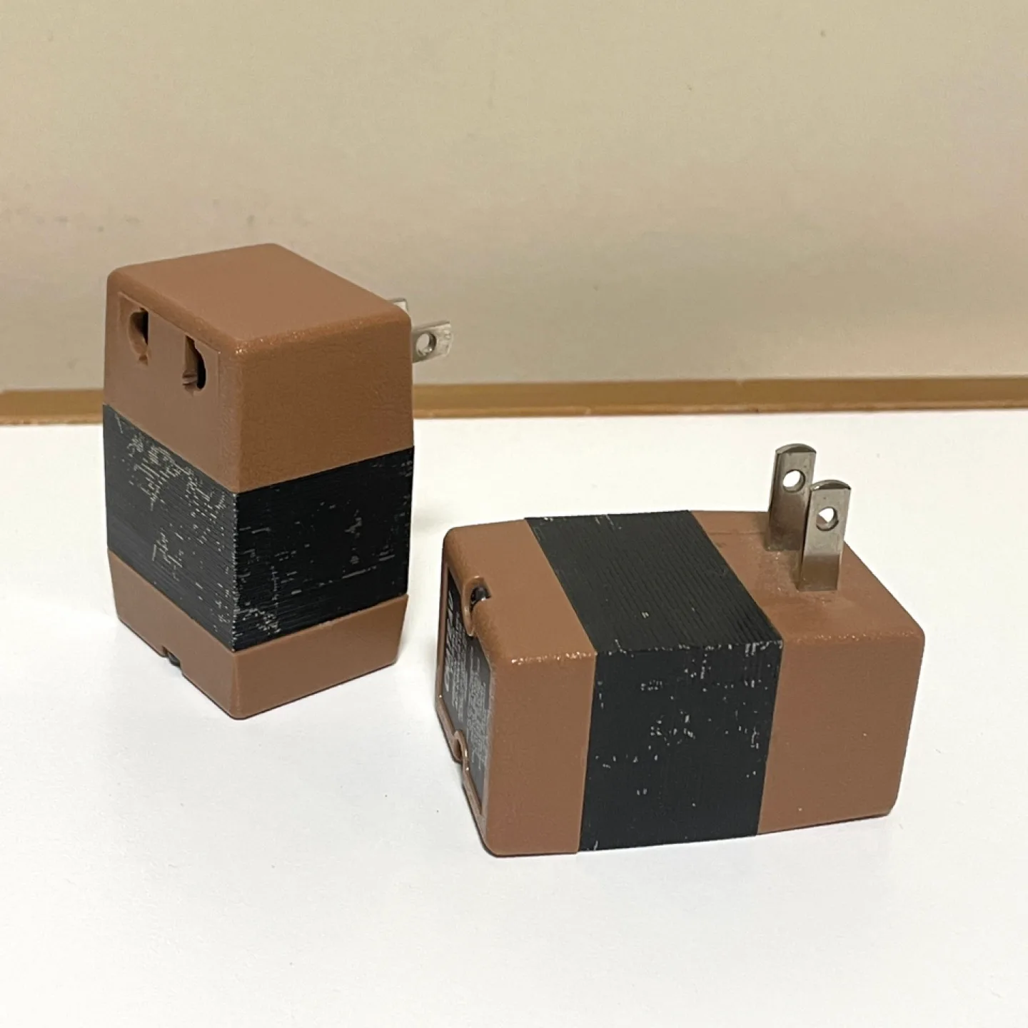 110/120V to 220/240V Converter (50W) #Cleanout