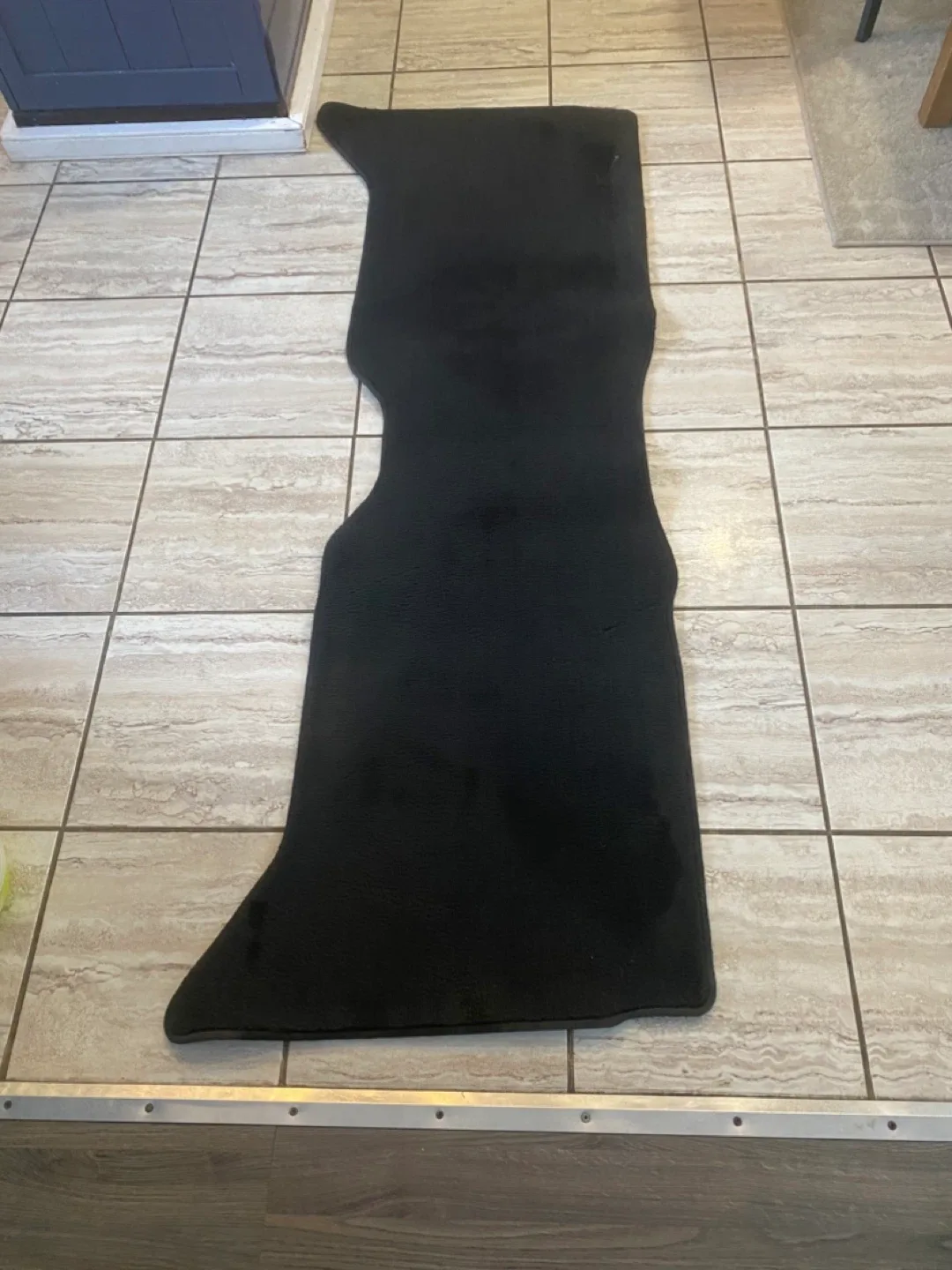 Dodge Ram Floor Mats – 5-Piece Mixed Set image indicator(4)