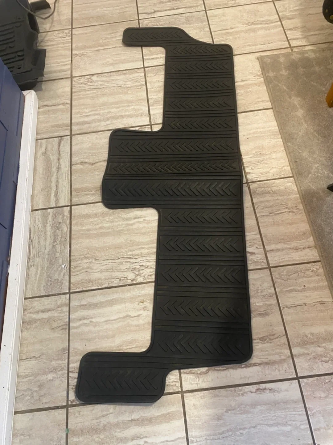 Dodge Ram Floor Mats – 5-Piece Mixed Set image indicator(3)