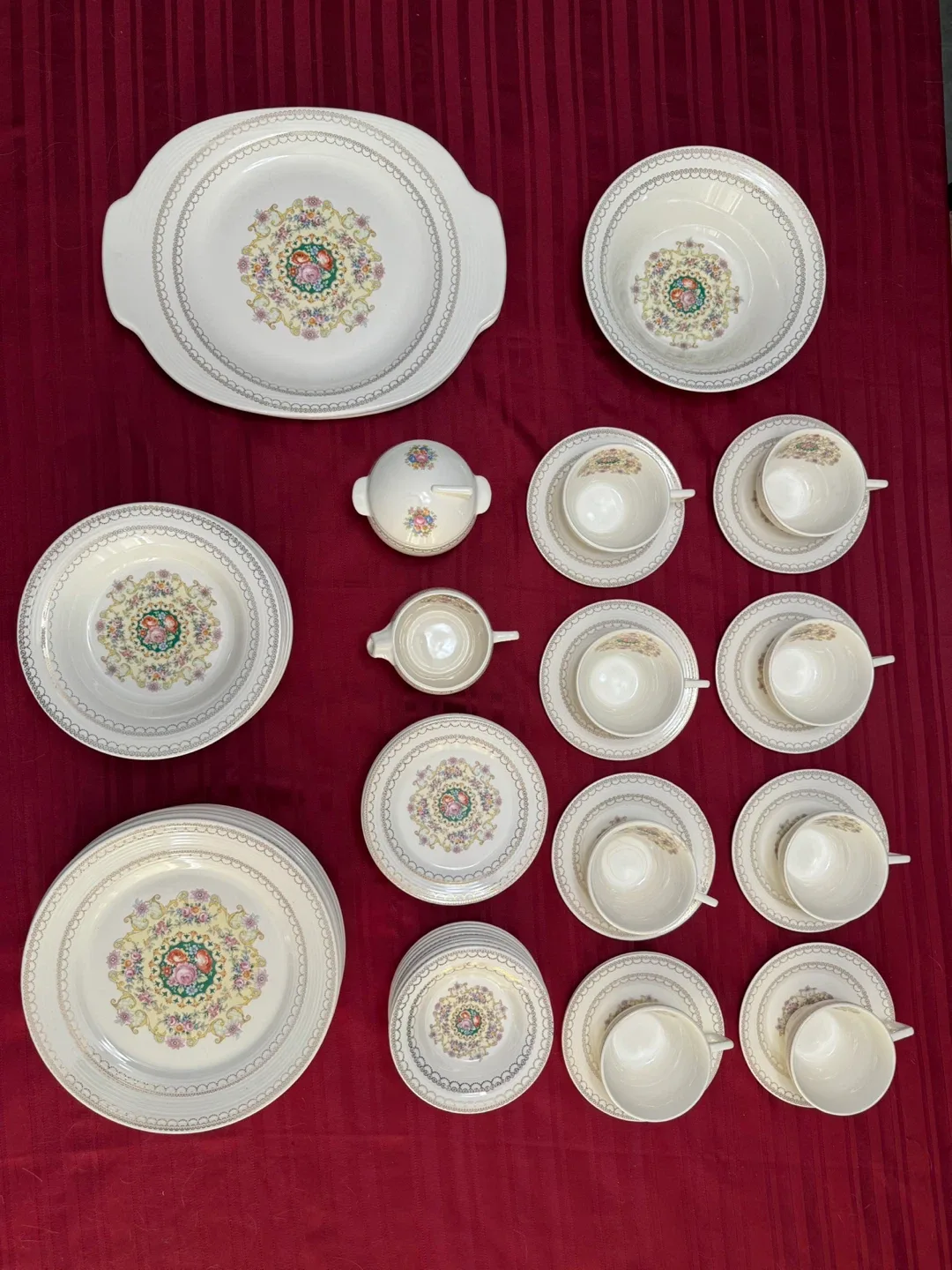 Triumph American Limoges China – Melody T-S 562 - 22k gold