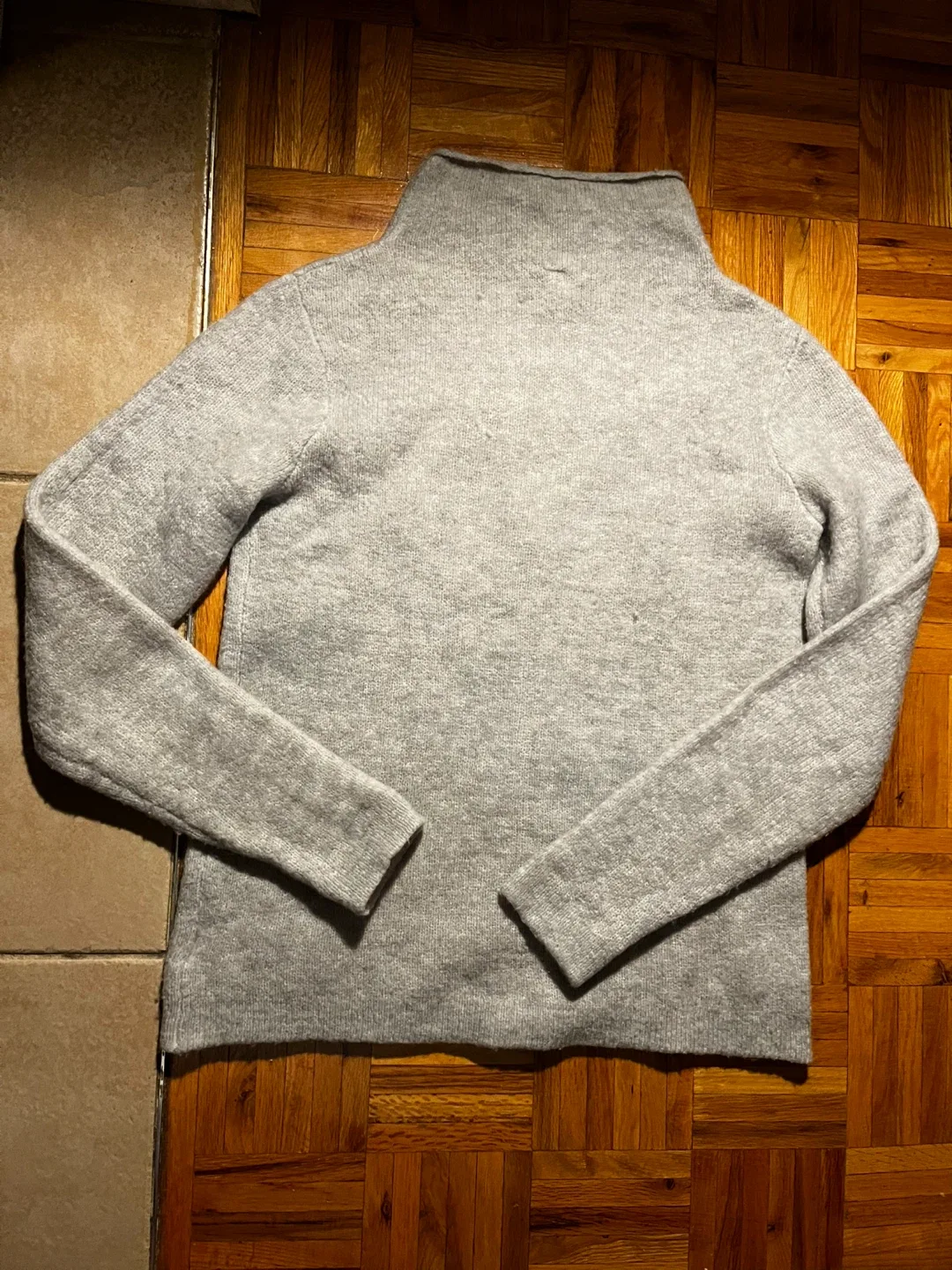 Lolë Wool Grey Knit Sweater - Size S image indicator(3)