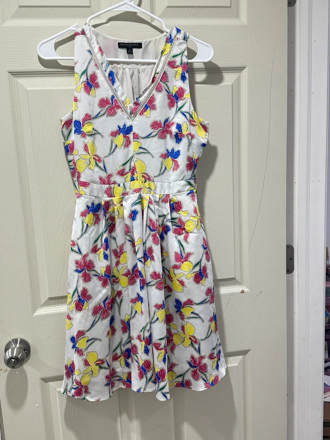 Banana Republic Floral Dress - Size 2P image indicator(6)