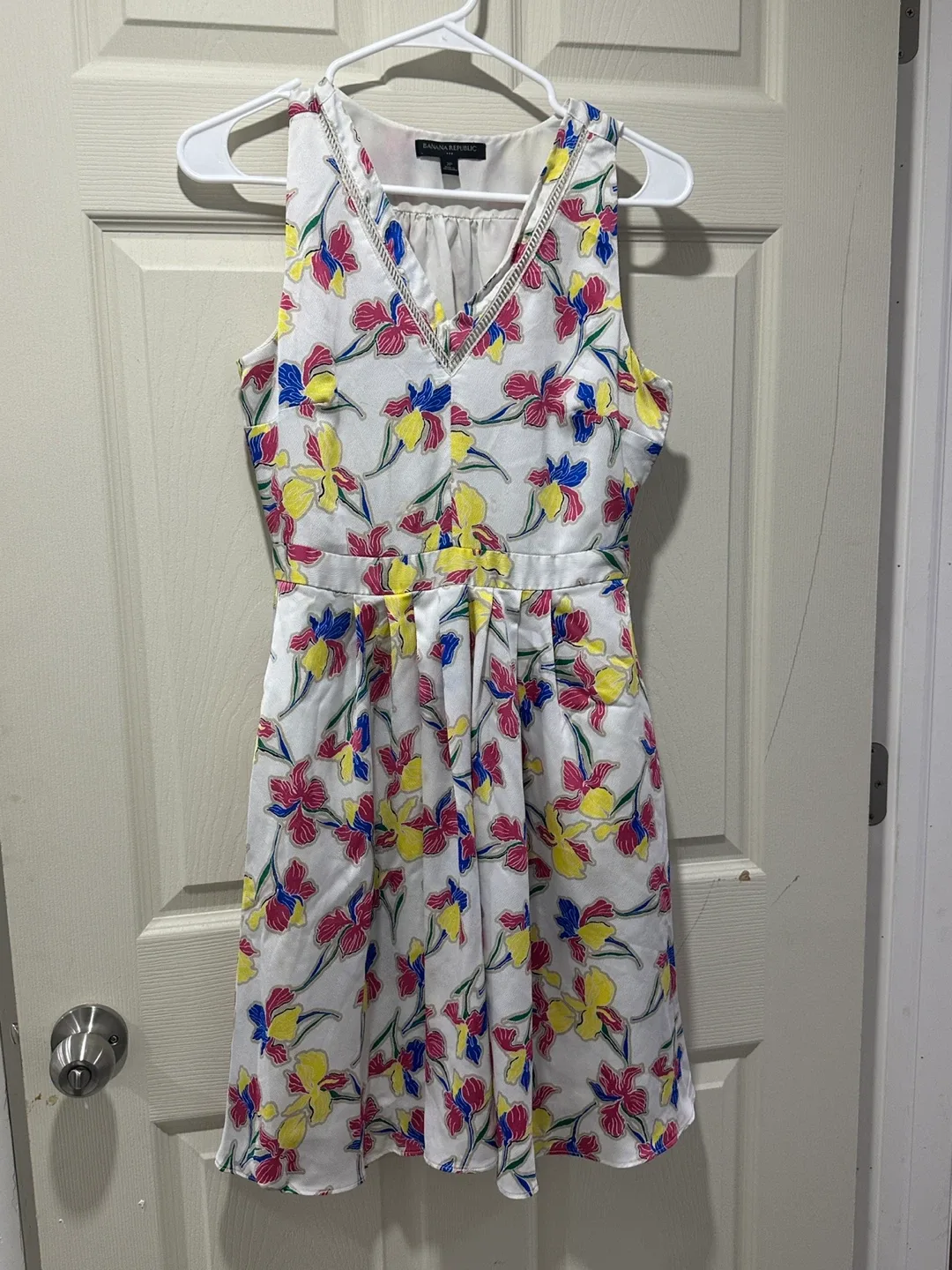 Banana Republic Floral Dress - Size 2P image indicator(2)