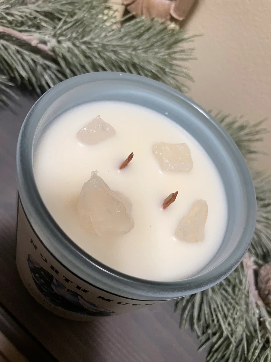 New North Muse Aventurine Crystal Infused Candle image indicator(4)