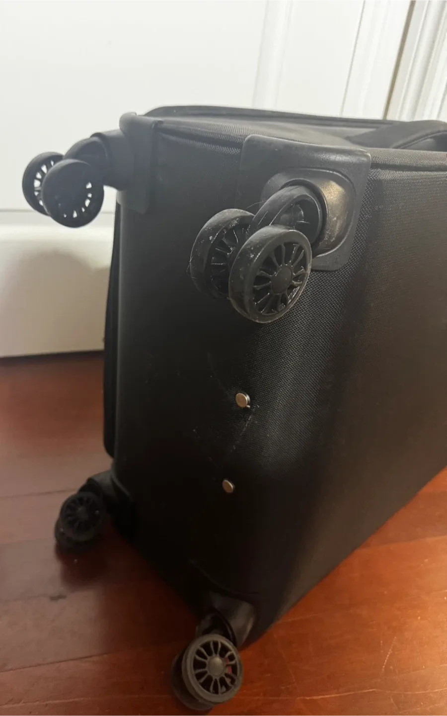 Black Carry-On Suitcase image indicator(4)