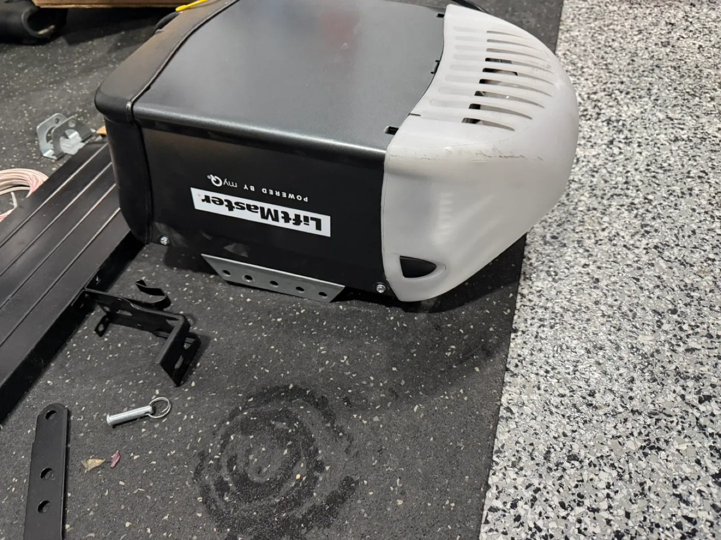 LiftMaster myQ Garage Door Motors- 2 image indicator(2)