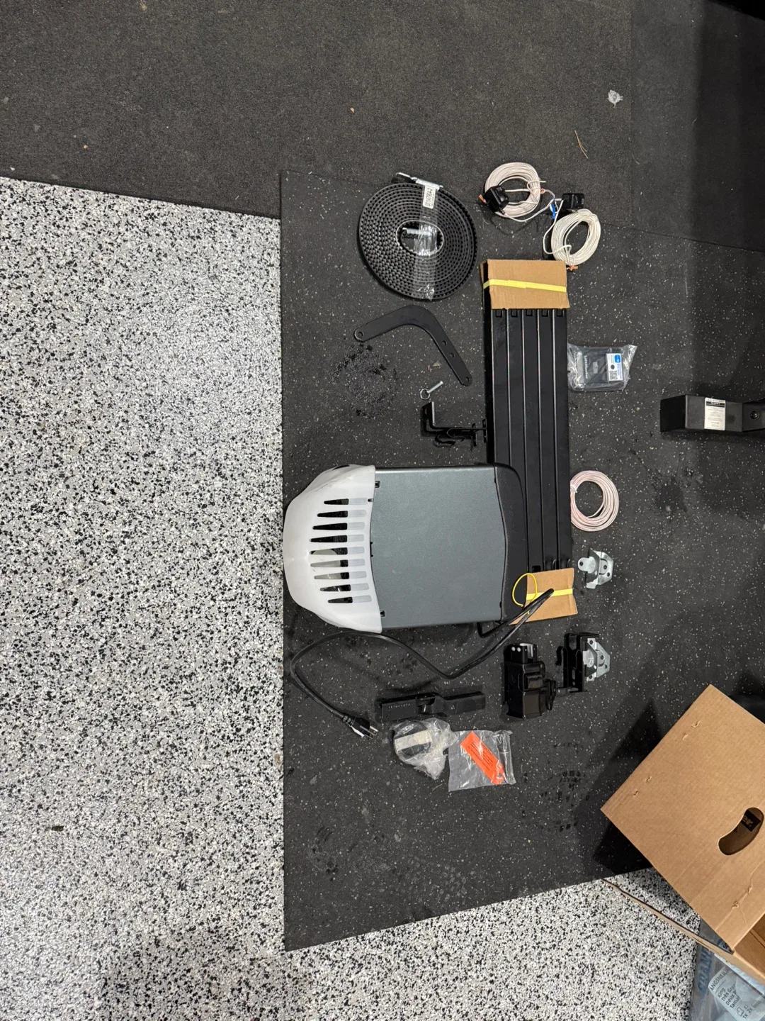 LiftMaster myQ Garage Door Motors- 2 image indicator(6)