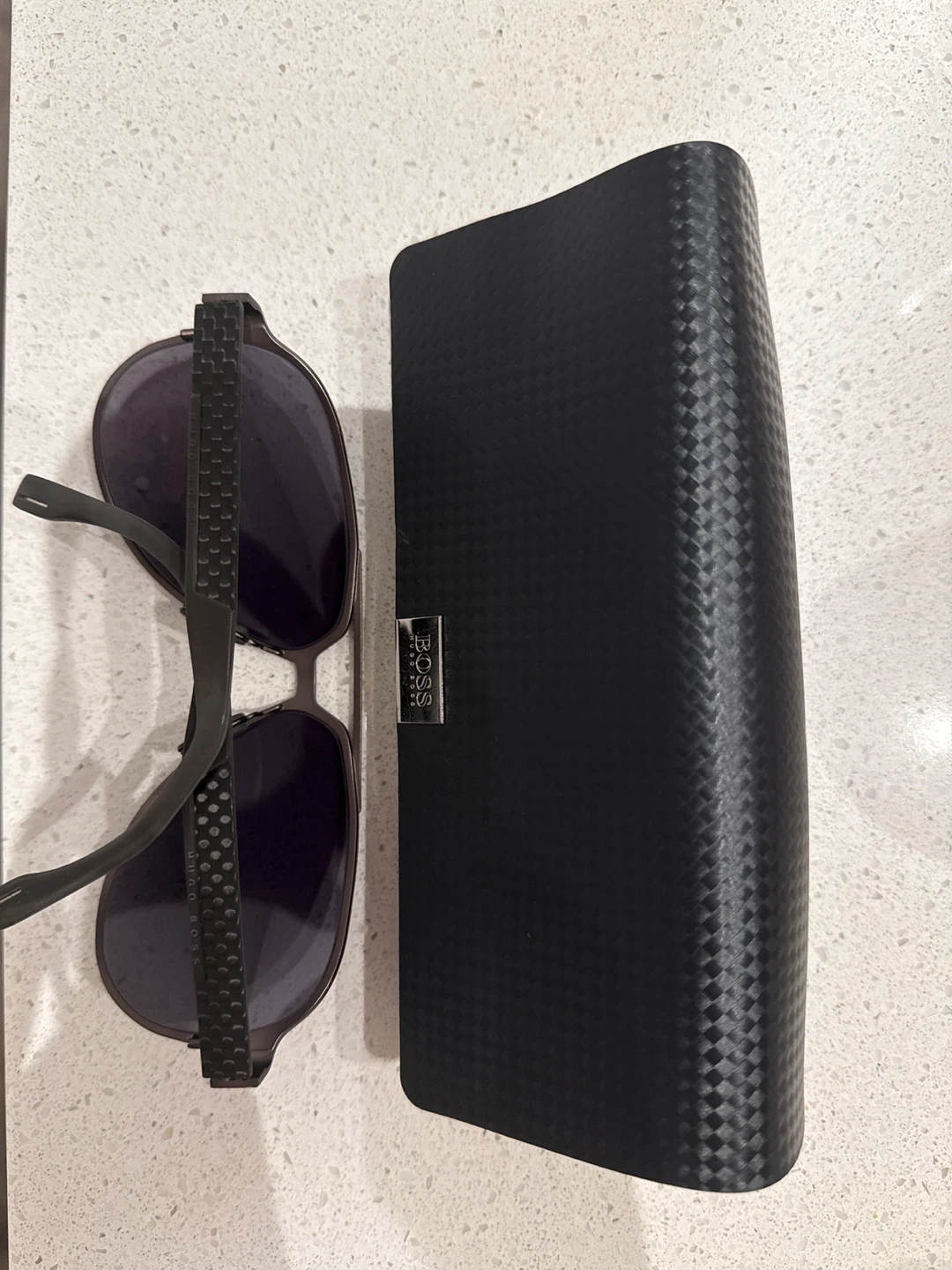 Hugo Boss Aviator Sunglasses with Case - photo 3