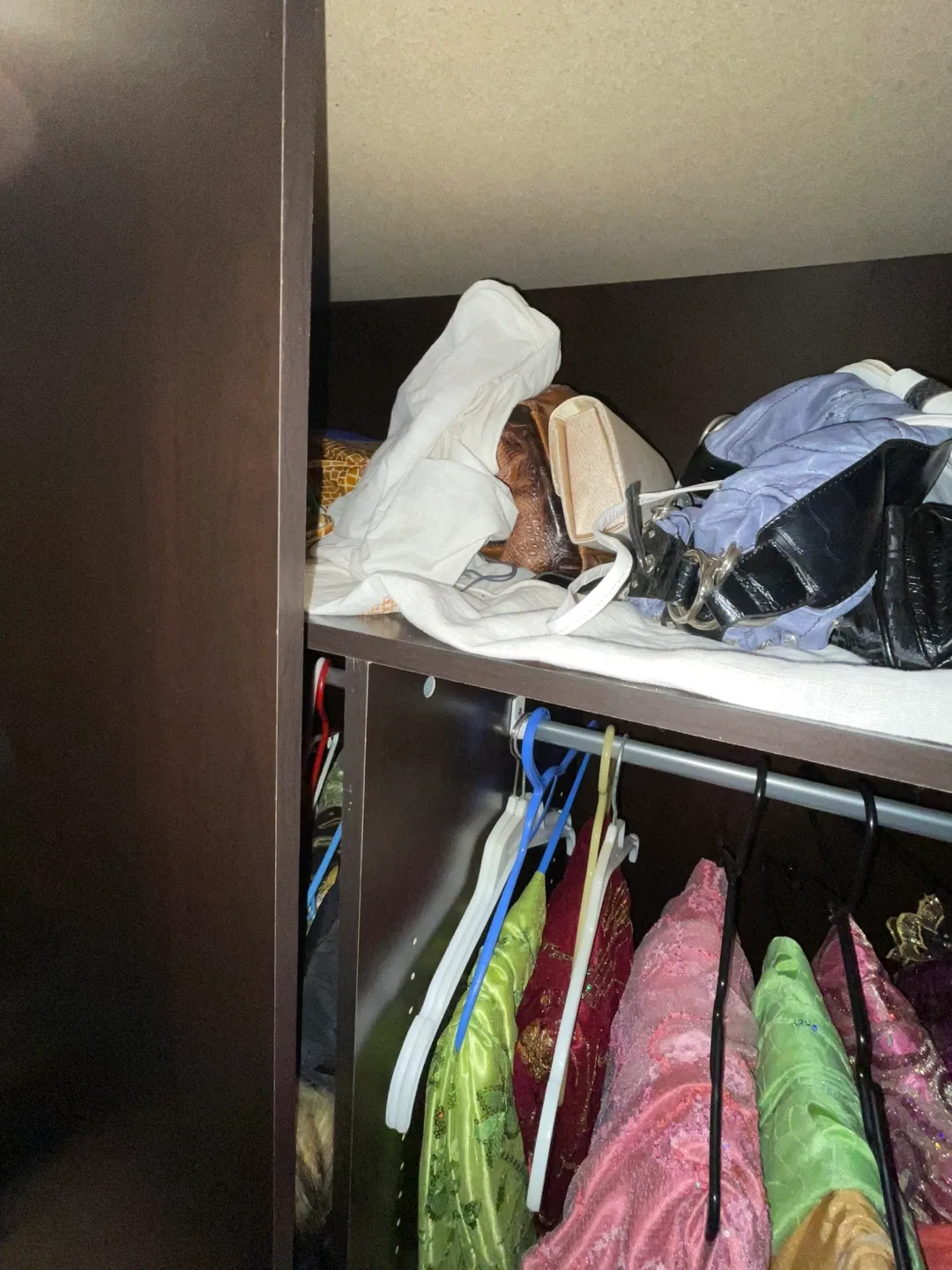 Wardrobe Cabinet image indicator(3)