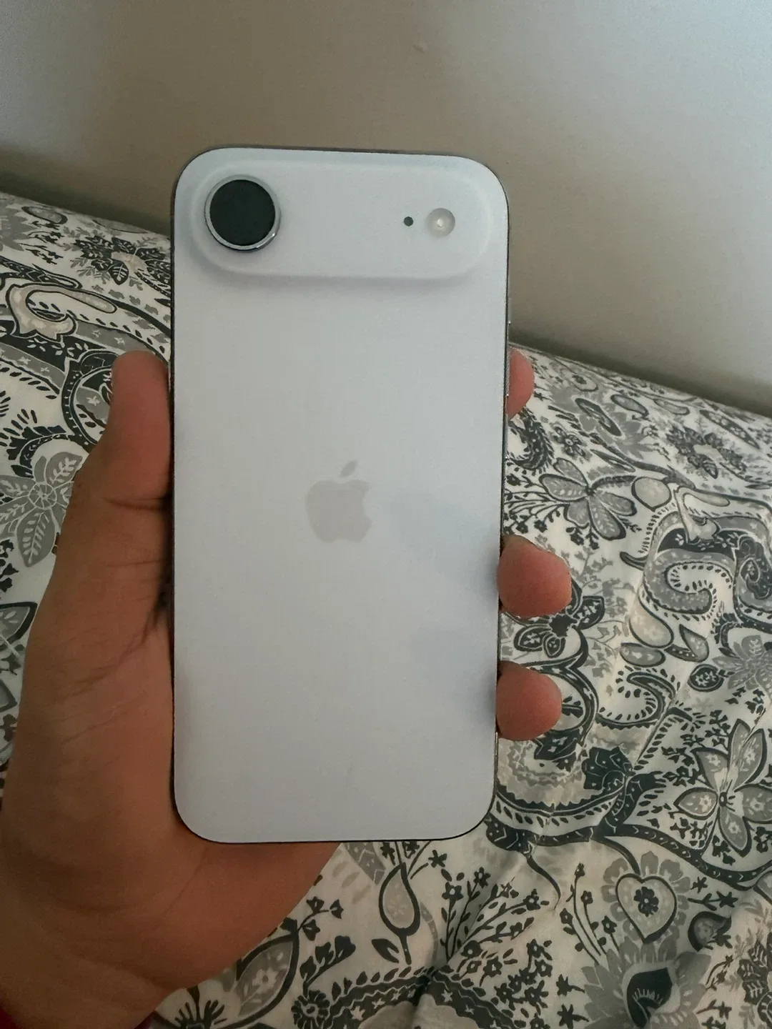 iPhone Air 256GB - Warranty until 2026! image indicator(3)