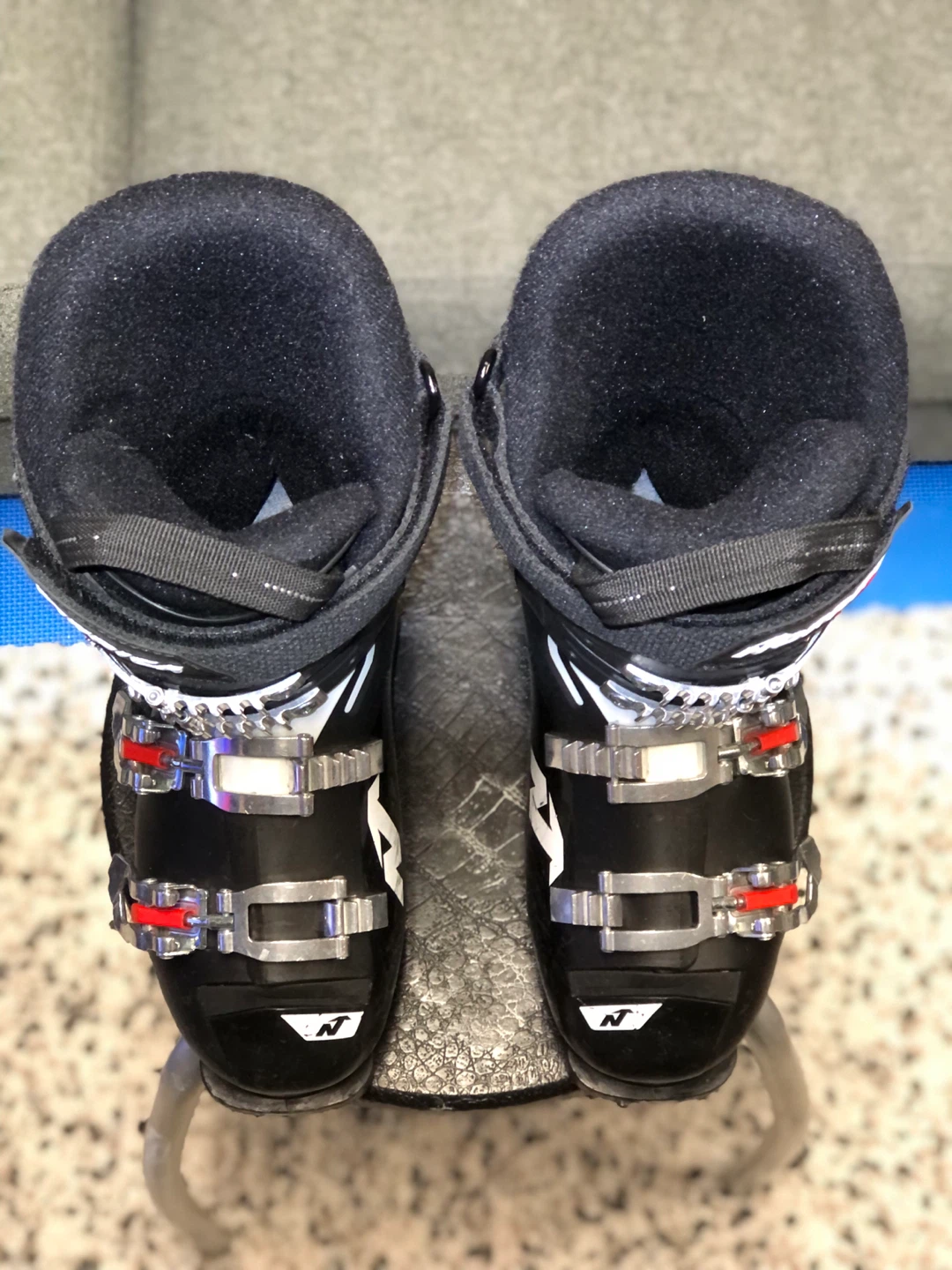Nordica Cruise Ski Boots - Size 24.5 - photo 4