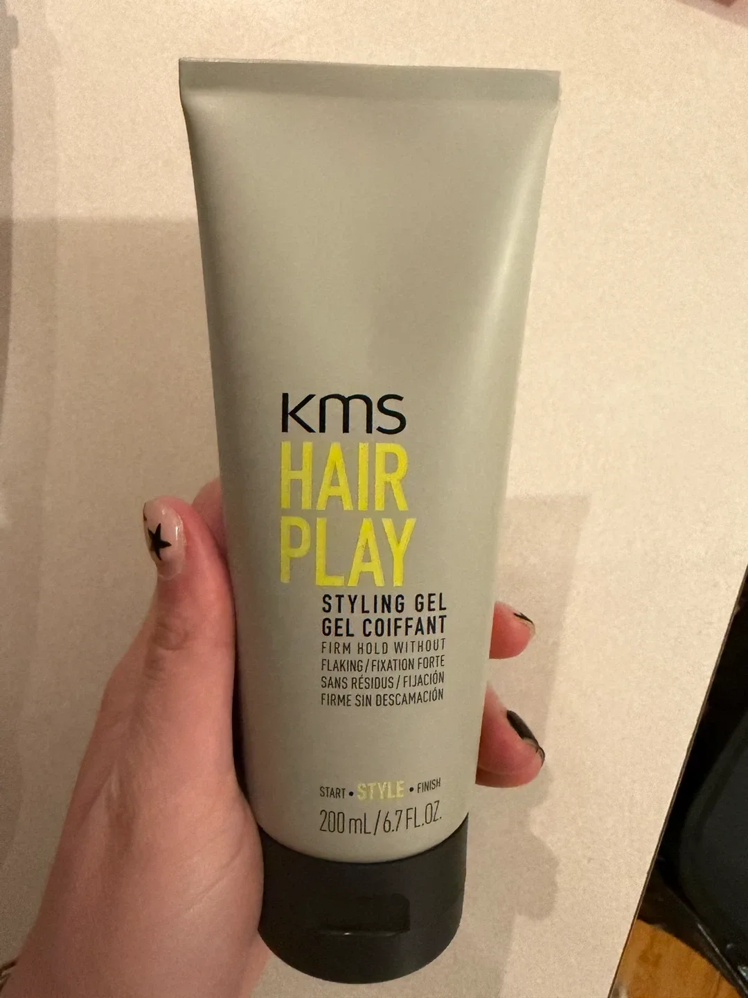 KMS HAIRPLAY Styling Gel 200ml image indicator(2)