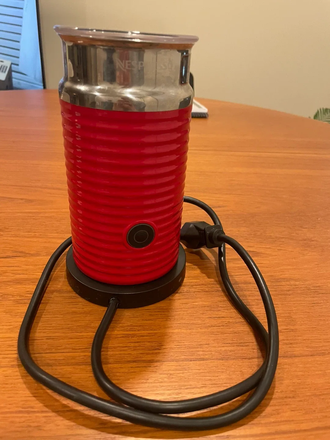 Nespresso Aeroccino 3 Milk Frother - Red