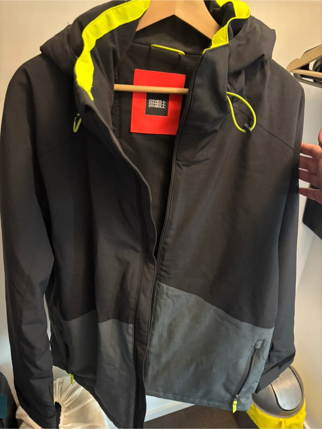 New: O’Neill Men’s Ski Jacket