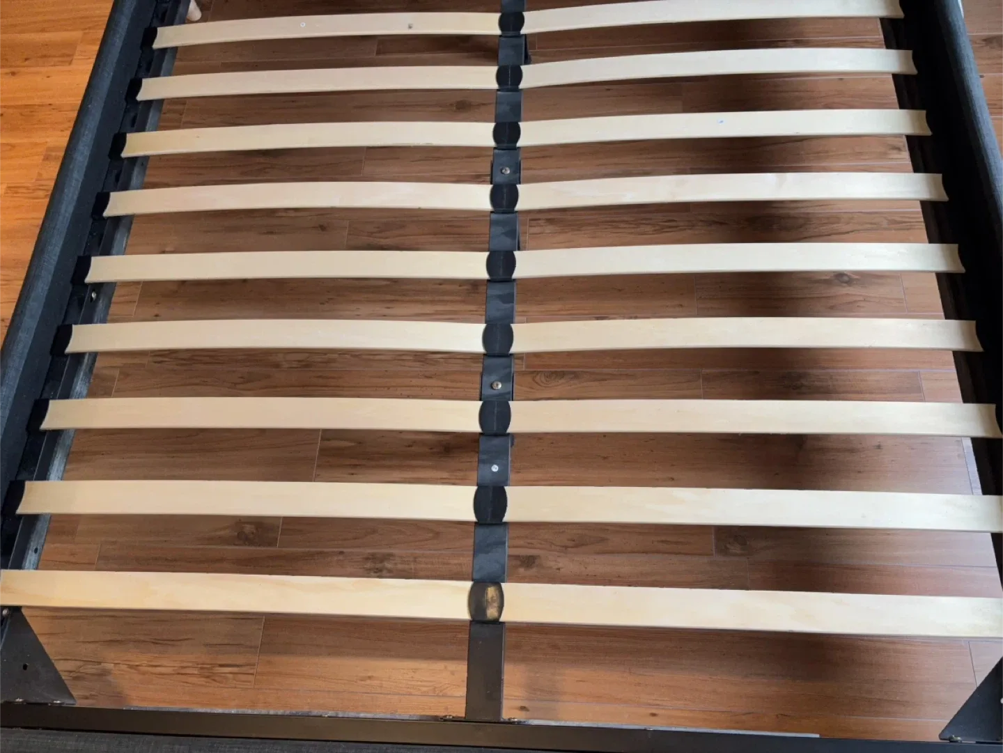 Queen size Bed with mattress image indicator(4)