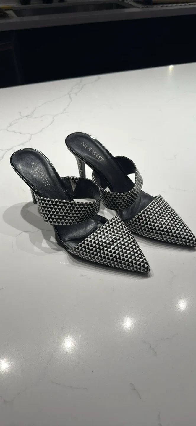 Nine West Black & White Heels - Size 7.5