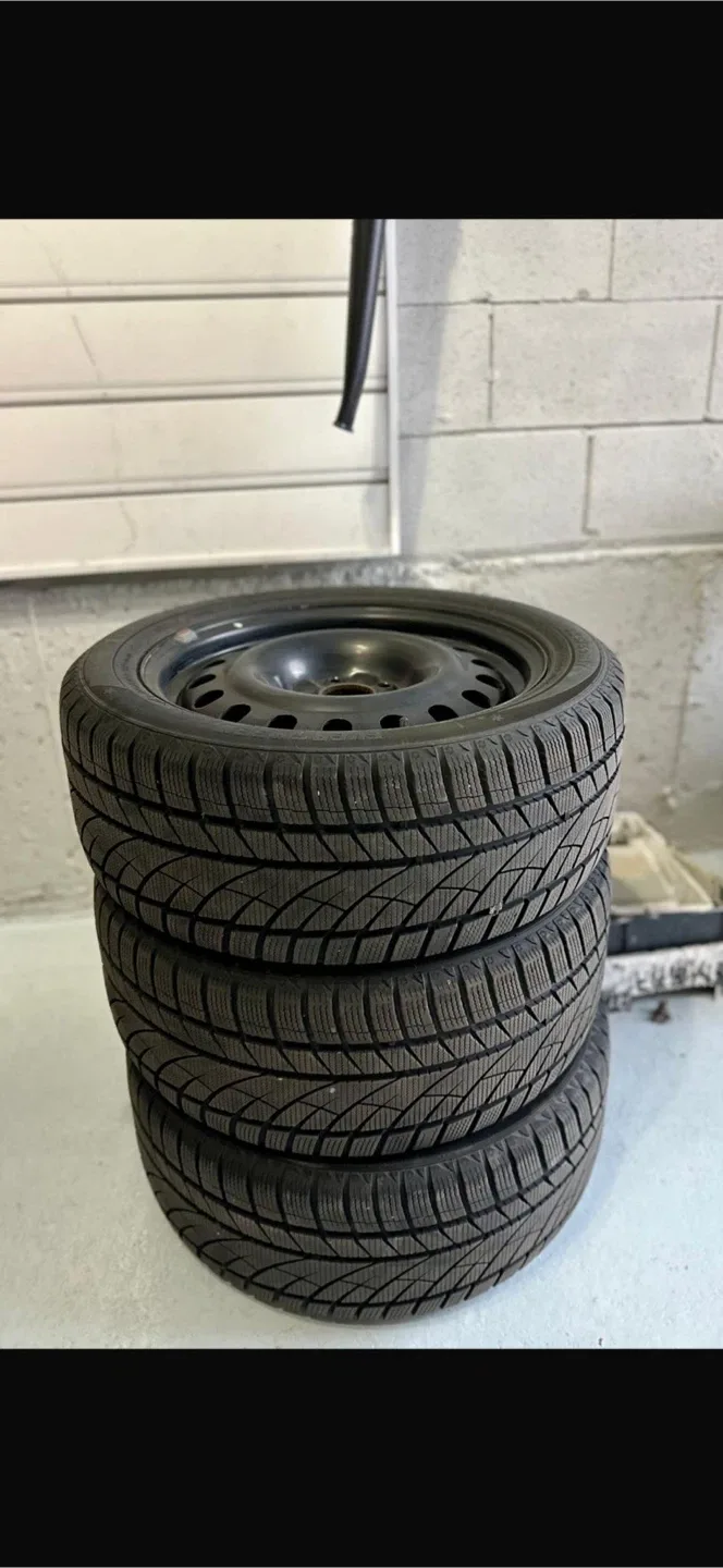 Set of 4 Winter Tires 225/50R17 image indicator(5)