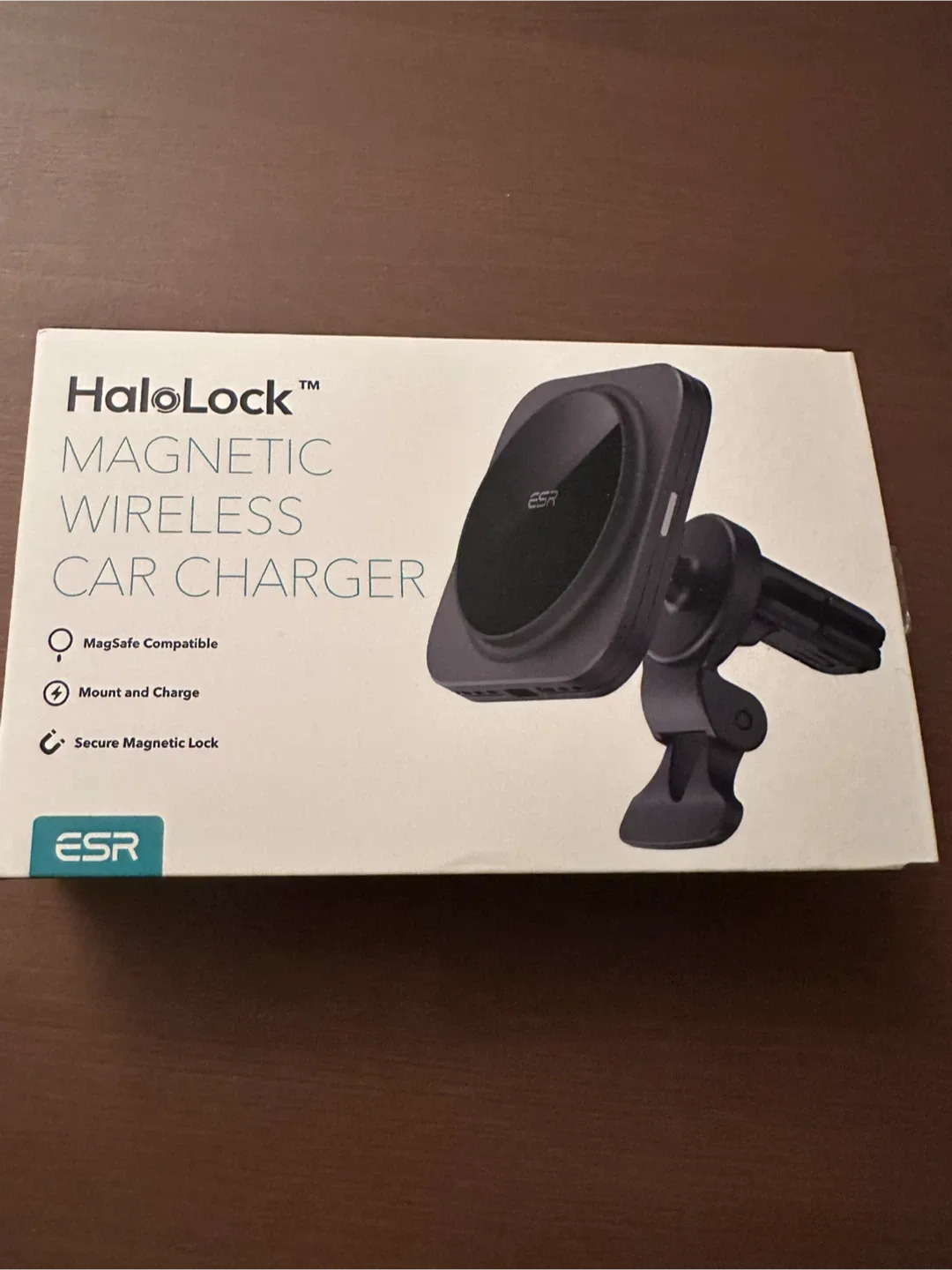 ESR HaloLock Magnetic Wireless Car Charger - New in Box!