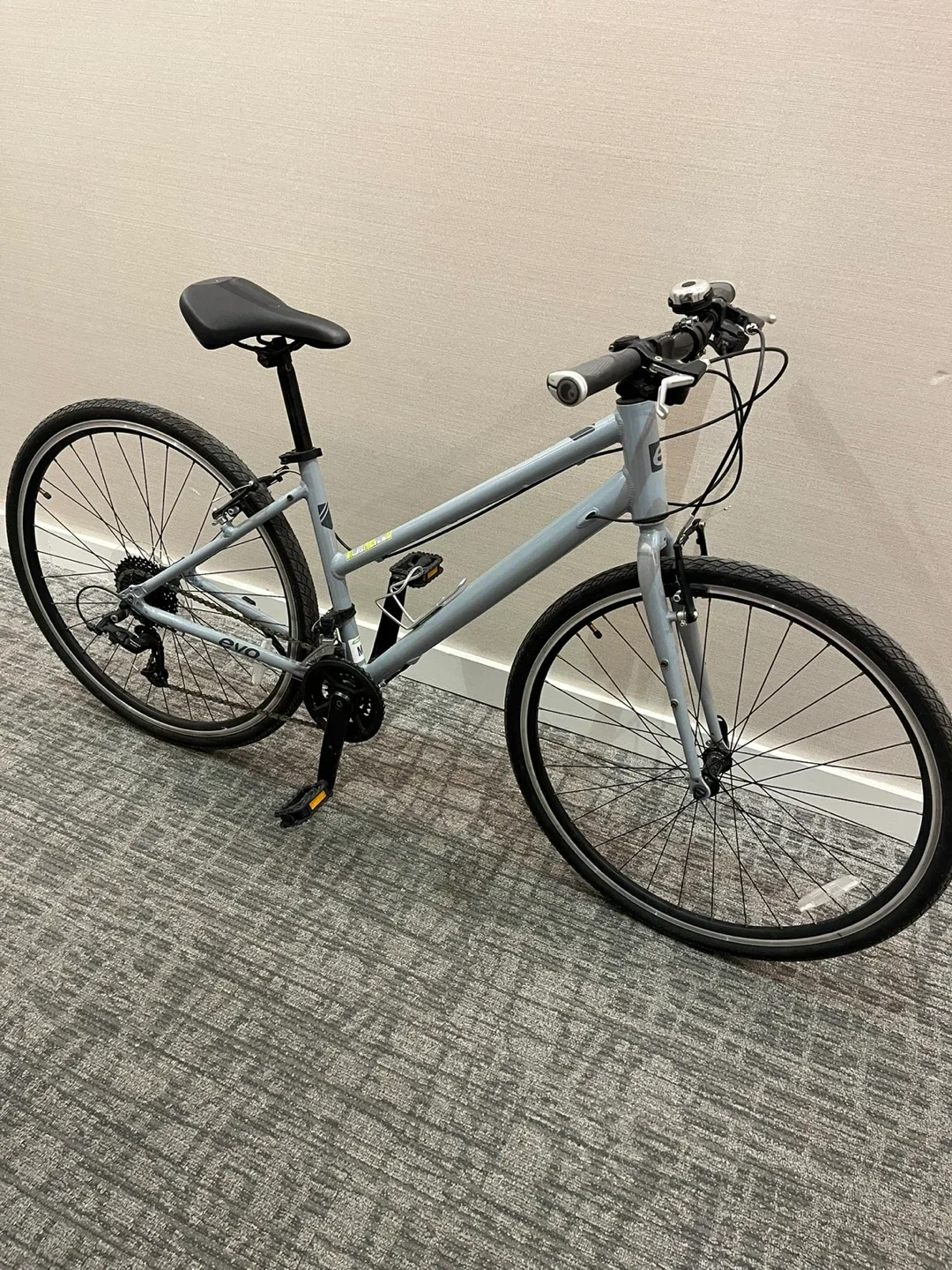 EVO Swift 3 Grey Hybrid Bike