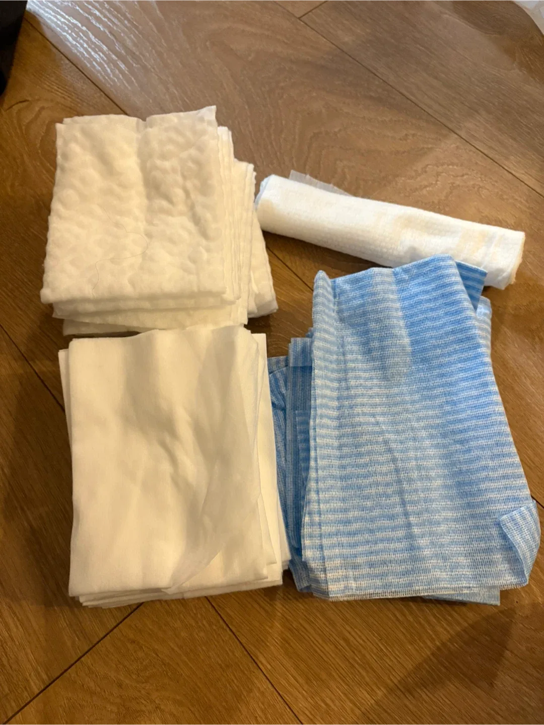 Assorted Cleaning and dusting cloths