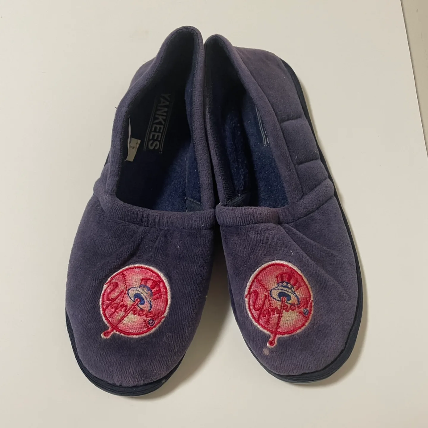 Yankee’s winter indoor slippers WSz 8-9 #Cleanout